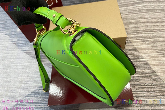 ★미러급★구찌 GUCCI 블론디 미디엄 탑 핸들 백 815716