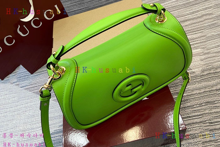 ★미러급★구찌 GUCCI 블론디 미디엄 탑 핸들 백 815716