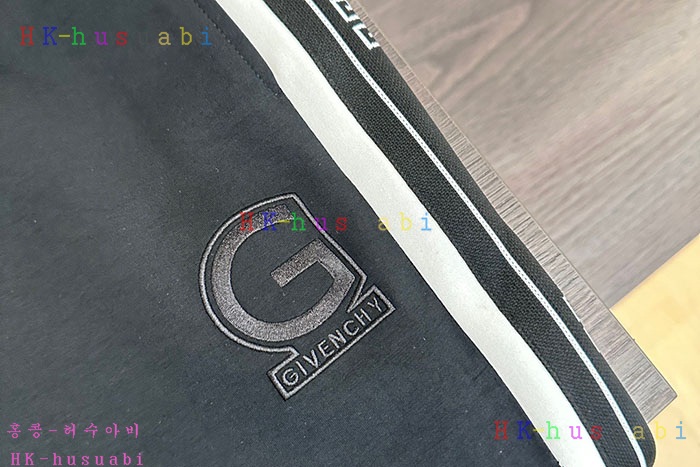 NEW 지방시 츄리닝바지 신상 GV 250110