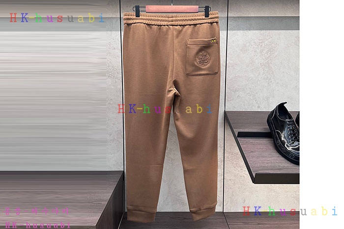 NEW 펜디 츄리닝바지 신상 FD 350601