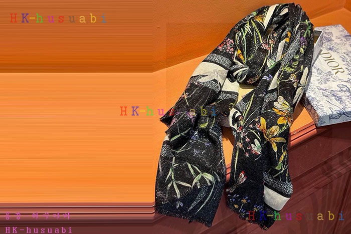 NEW 디올 스카프 신상 DR 485814