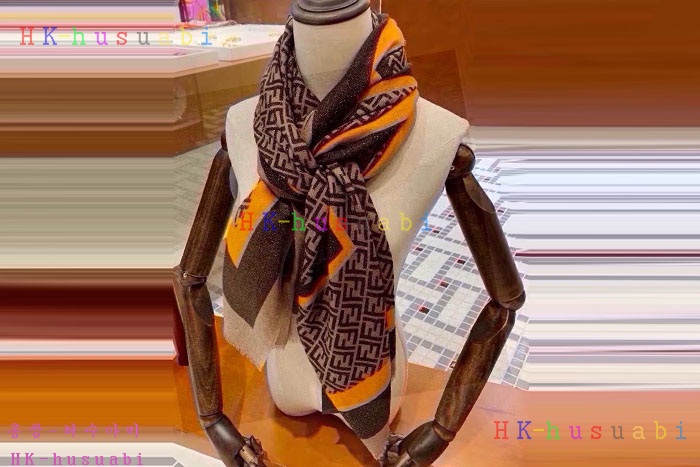 NEW 펜디 스카프 신상 FD 9958884