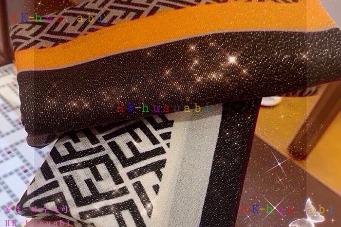 NEW 펜디 스카프 신상 FD 9958884