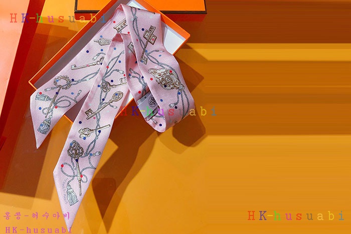 NEW 에르메스 스카프 신상 H 2855820