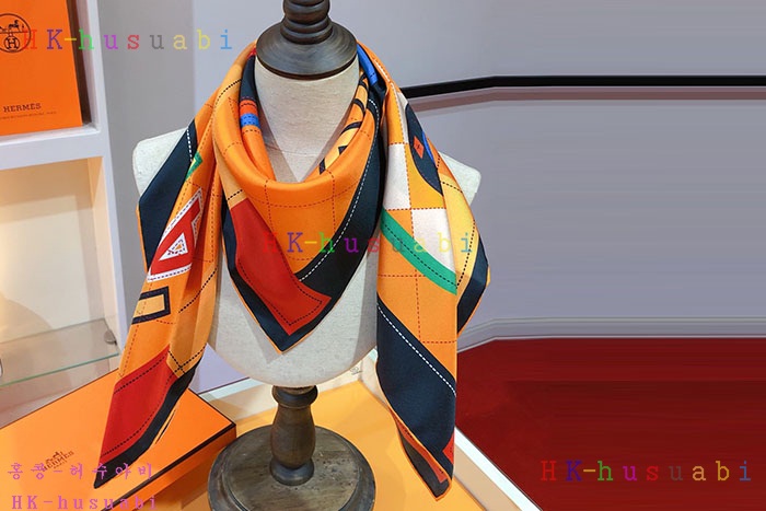 NEW 에르메스 스카프 신상 H 2855828