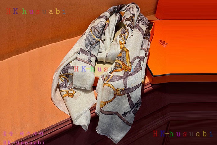NEW 에르메스 스카프 신상 H 2855868