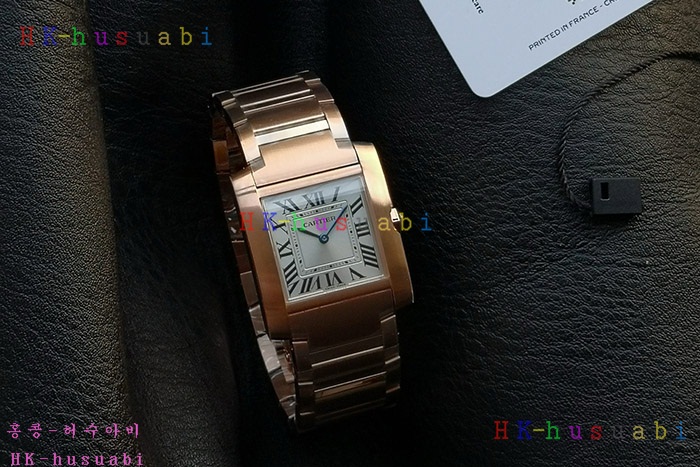 NEW 까르띠에 시계 신상 C 8999904