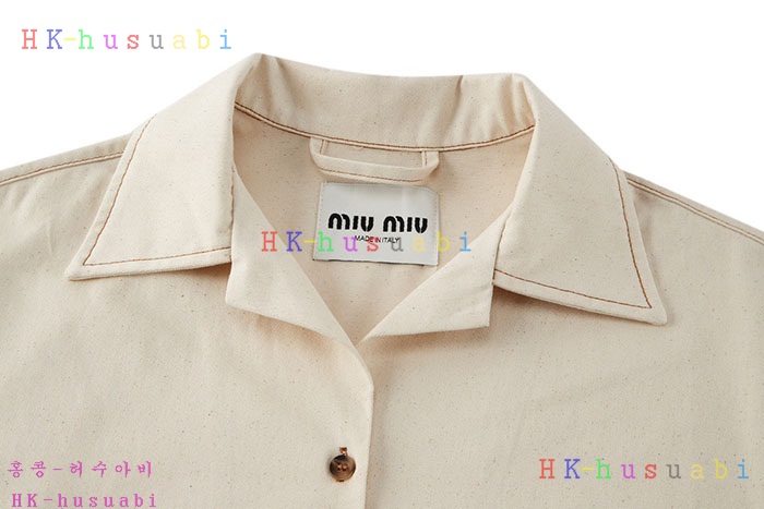 NEW 미우미우 반팔상의 신상 M 824401