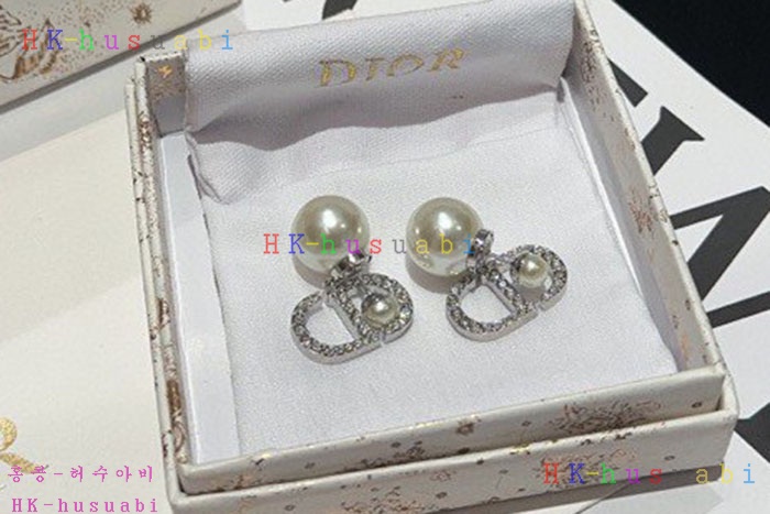 NEW 디올 귀걸이 신상 DR 855017