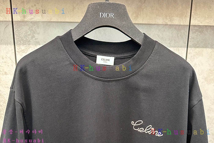 NEW 셀린느 반팔티 신상 C 8857001