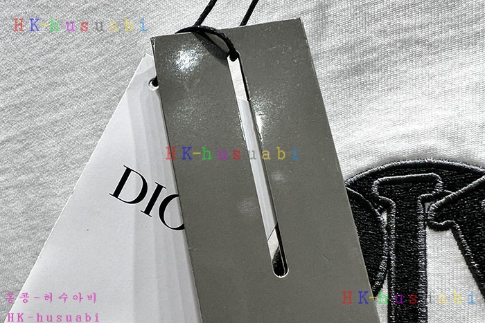 NEW디올 반팔티 신상 DR 558446
