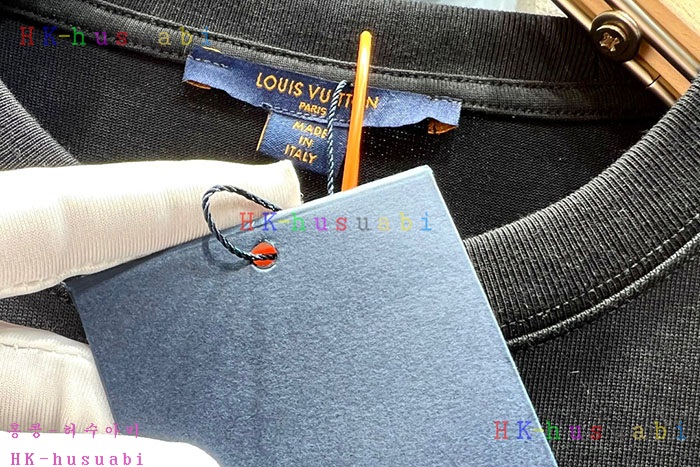 NEW 루이비통 반팔티 신상 LV 5824015