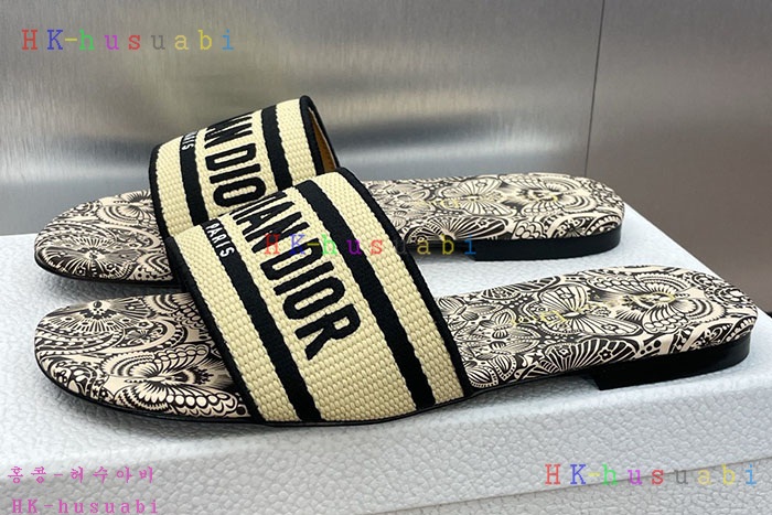 NEW 디올 샌들 신상 DR 5338010