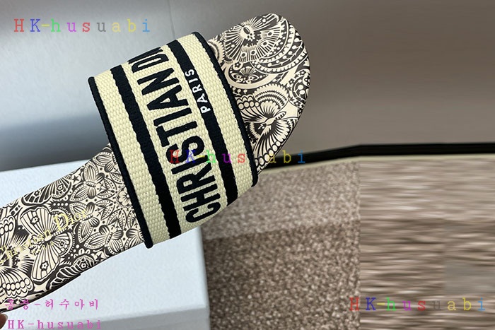NEW 디올 샌들 신상 DR 5338010