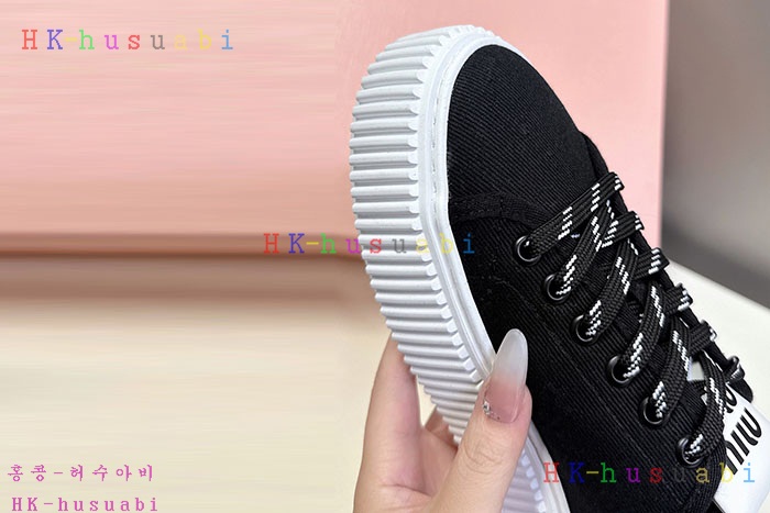 NEW 미우미우 신발 신상 MU 8858044
