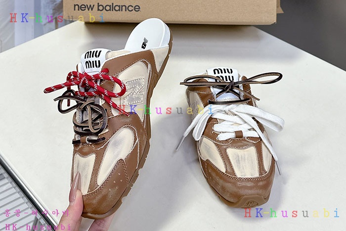 NEW 미우미우 신발 신상 MU 885901