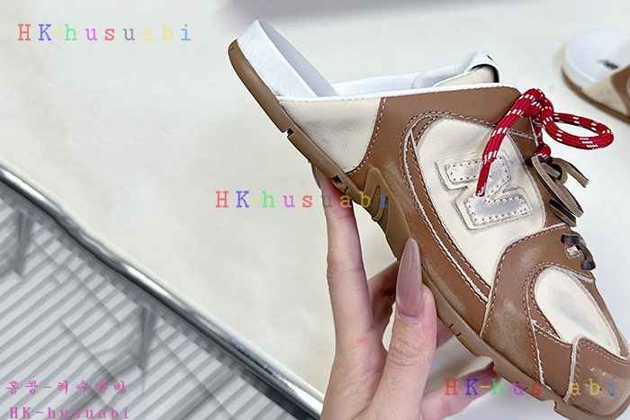 NEW 미우미우 신발 신상 MU 885901
