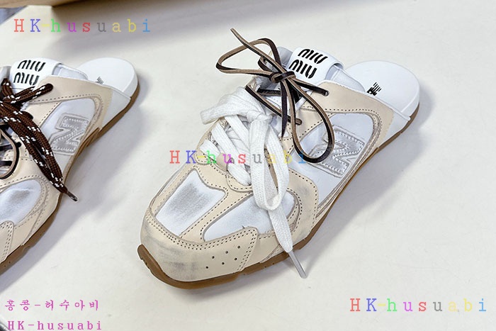 NEW 미우미우 신발 신상 MU 885902