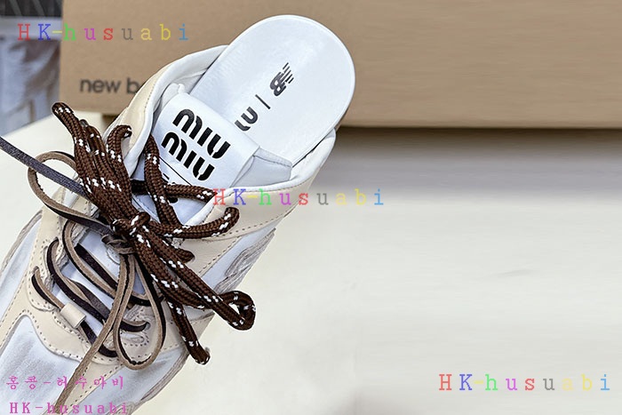 NEW 미우미우 신발 신상 MU 885902