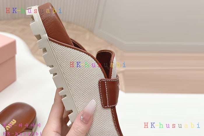 NEW 미우미우 신발 신상 MU 885904