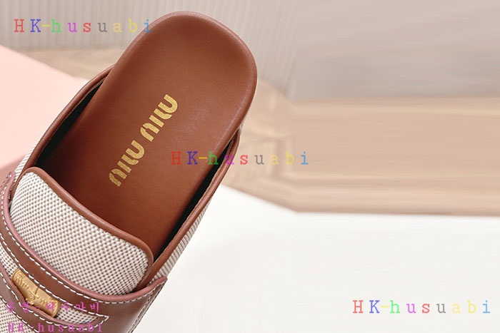 NEW 미우미우 신발 신상 MU 885904