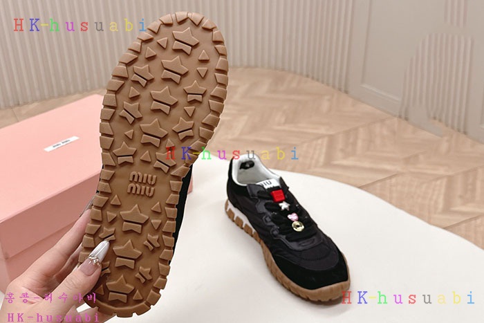 NEW 미우미우 신발 신상 MU 885910