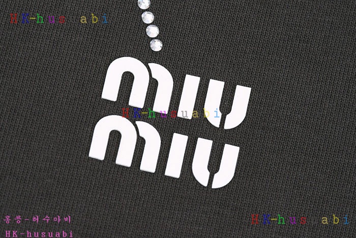 NEW 미우미우 반팔티 신상 M 8524077