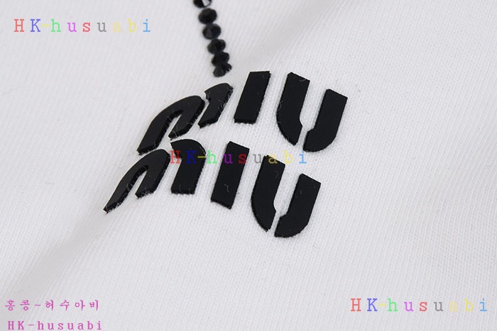 NEW 미우미우 반팔티 신상 M 8524079
