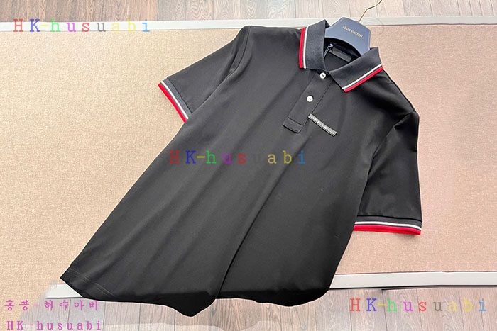 NEW 프라다 카라 반팔티 신상 P 2857014