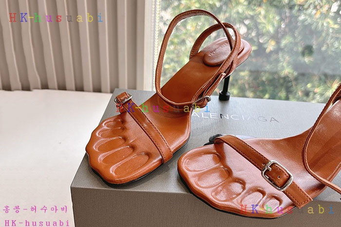 NEW 발렌시아가 신발 신상 B 5594407