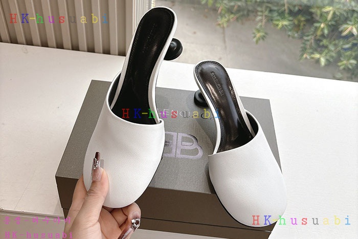 NEW 발렌시아가 신발 신상 B 5594415