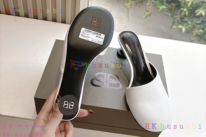 NEW 발렌시아가 신발 신상 B 5594415