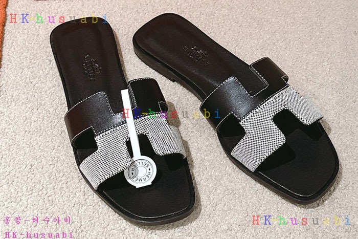 NEW 에르메스 샌들 신상 H 4570040