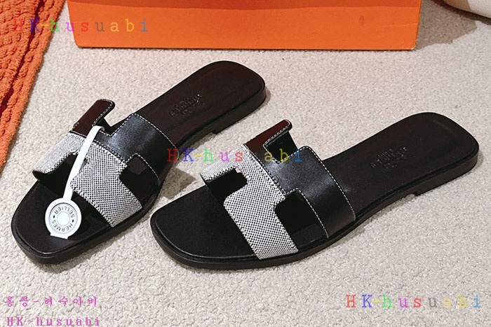 NEW 에르메스 샌들 신상 H 4570040