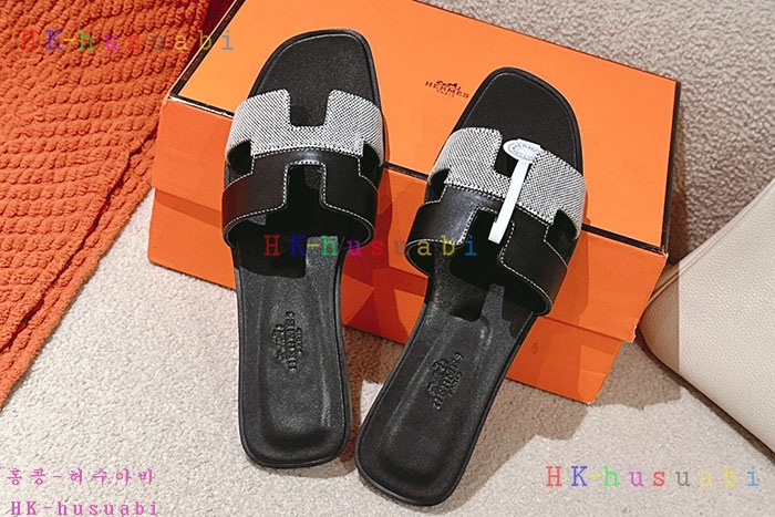 NEW 에르메스 샌들 신상 H 4570040