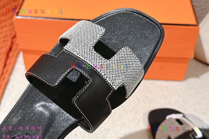 NEW 에르메스 샌들 신상 H 4570040
