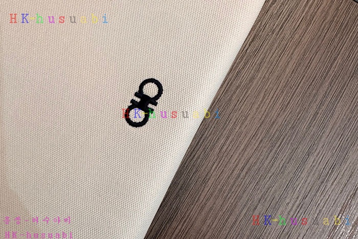 NEW 페라가모 카라 반팔티 신상 F 226224