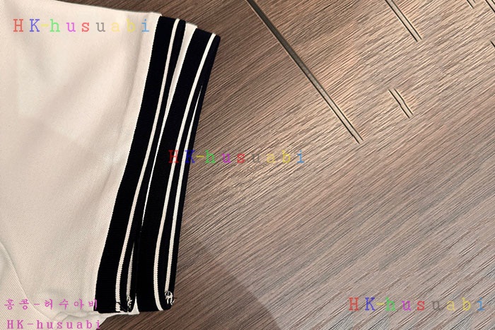 NEW 페라가모 카라 반팔티 신상 F 226224