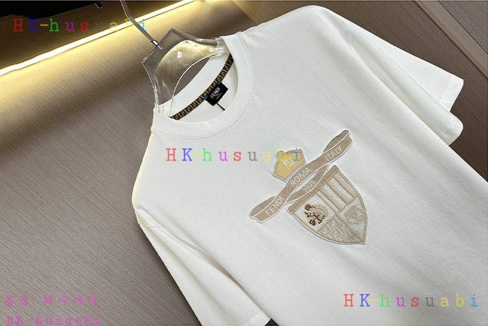 NEW 펜디 반팔티 신상 FD 559404