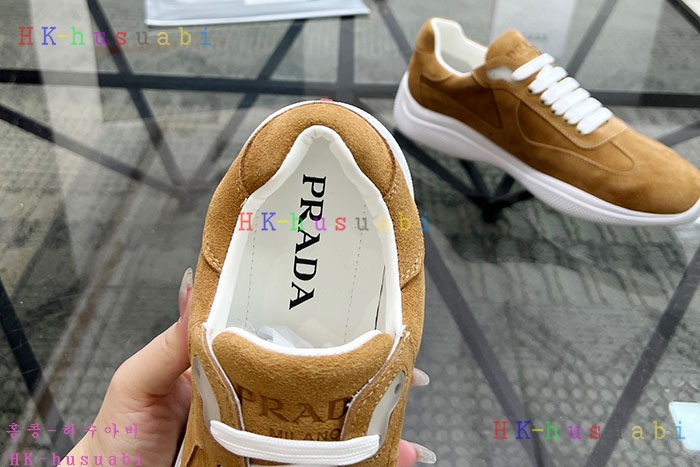 NEW 프라다 스니커즈 신상 P 225042