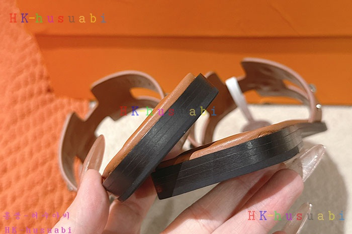 NEW 에르메스 샌들 신상 H 8028045