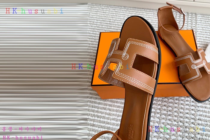 NEW 에르메스 샌들 신상 H 8033021