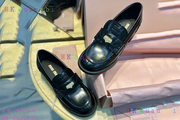 NEW 미우미우 로퍼 신상 MU  692250