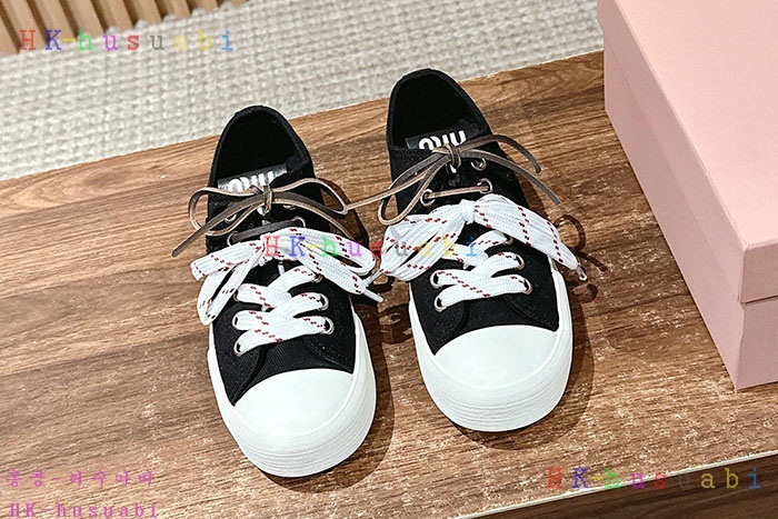 NEW 미우미우 신발 신상 MU 5584015