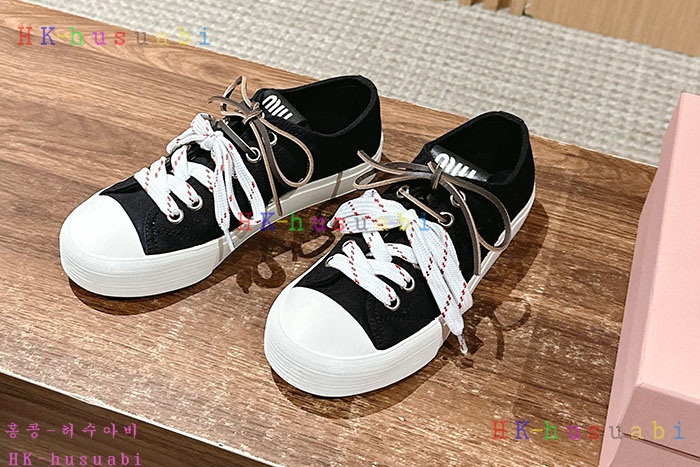 NEW 미우미우 신발 신상 MU 5584015