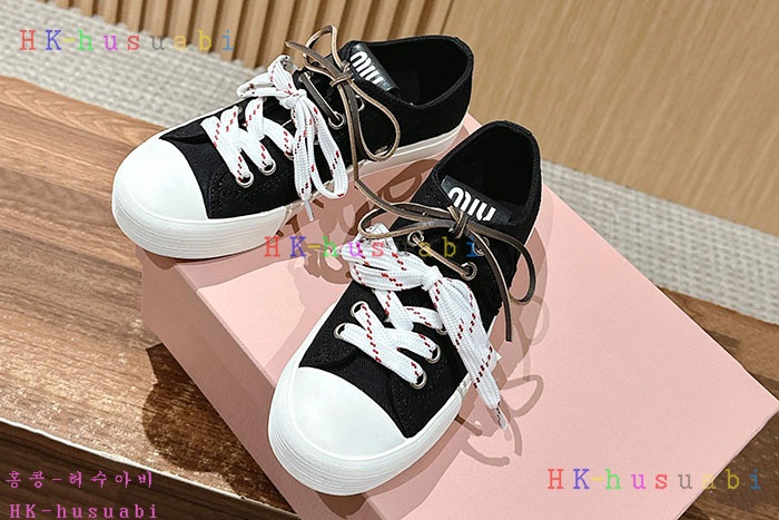 NEW 미우미우 신발 신상 MU 5584015