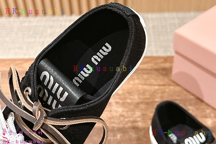 NEW 미우미우 신발 신상 MU 5584015