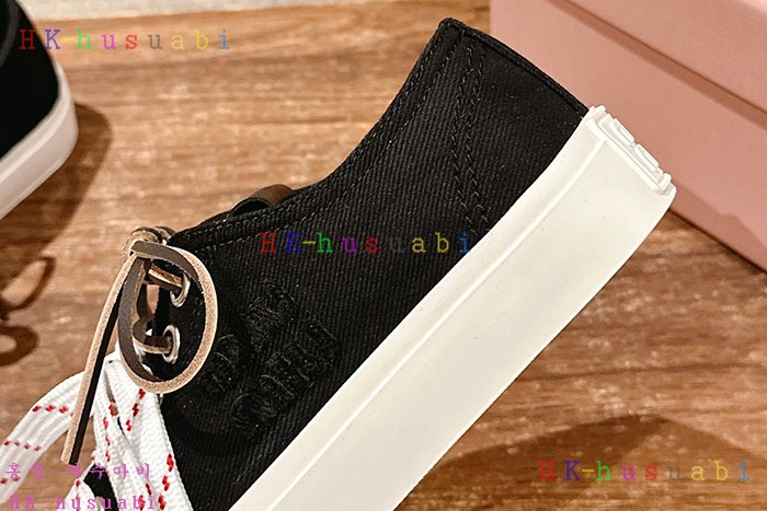NEW 미우미우 신발 신상 MU 5584015
