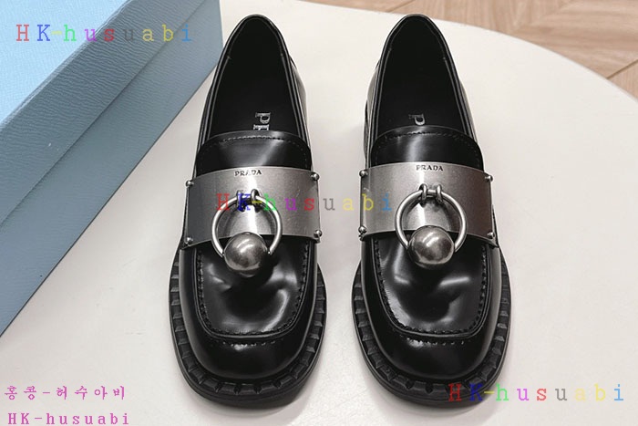 NEW 프라다 로퍼 신상 P 5570463