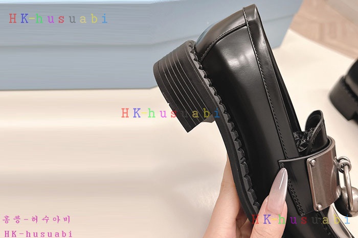 NEW 프라다 로퍼 신상 P 5570463